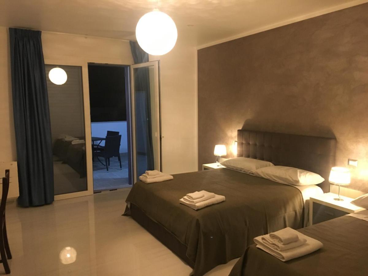 Madigans Rooms Bed&Breakfast Лечче Екстер'єр фото