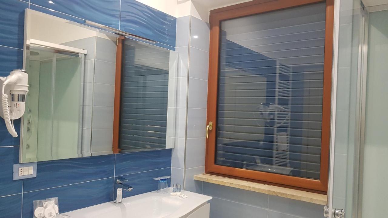 Madigans Rooms Bed&Breakfast Лечче Екстер'єр фото